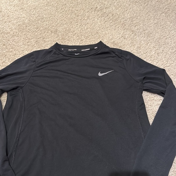 Nike Black Long Sleeve Top - Picture 2 of 3